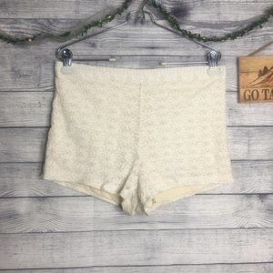 4/$25 Free People Ivory Floral Lace Lined Shorts